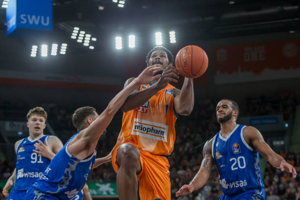 在第一局 在第一局