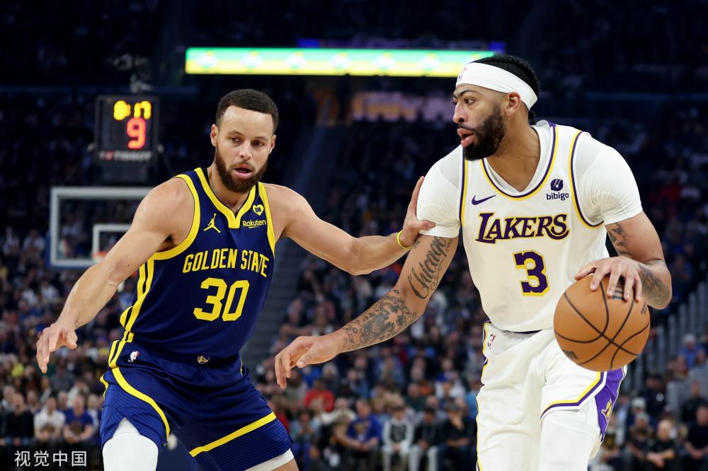 他年轻球员 他年轻球员