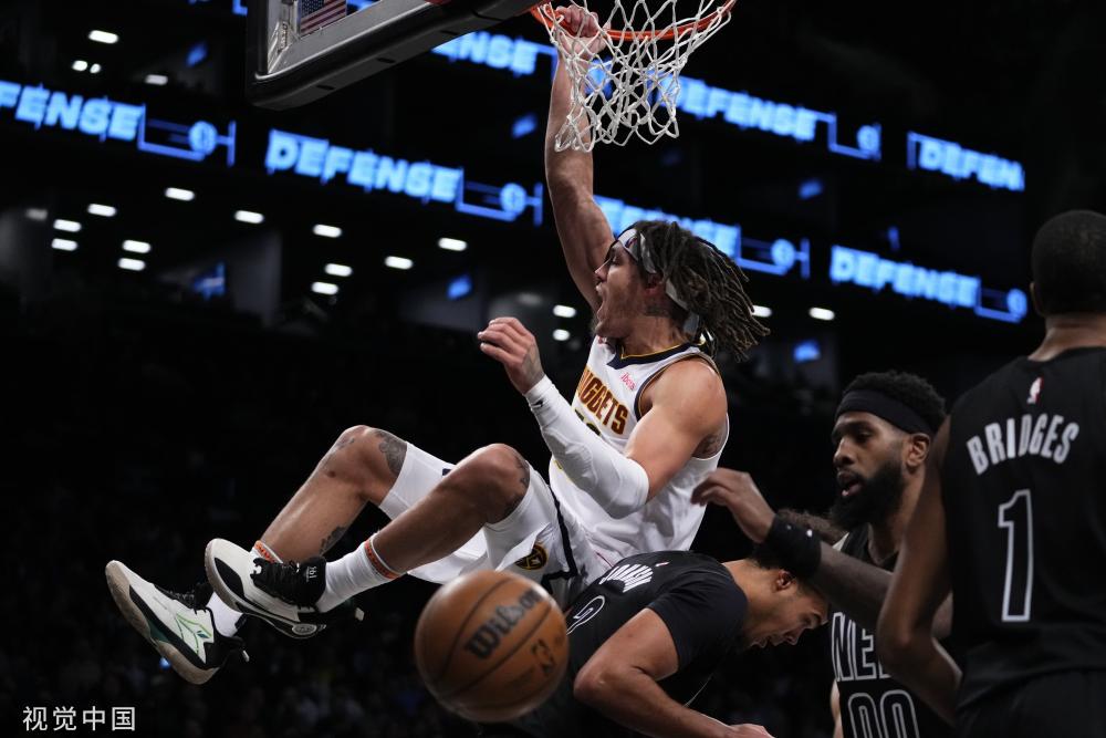 转会市场中 转会市场中