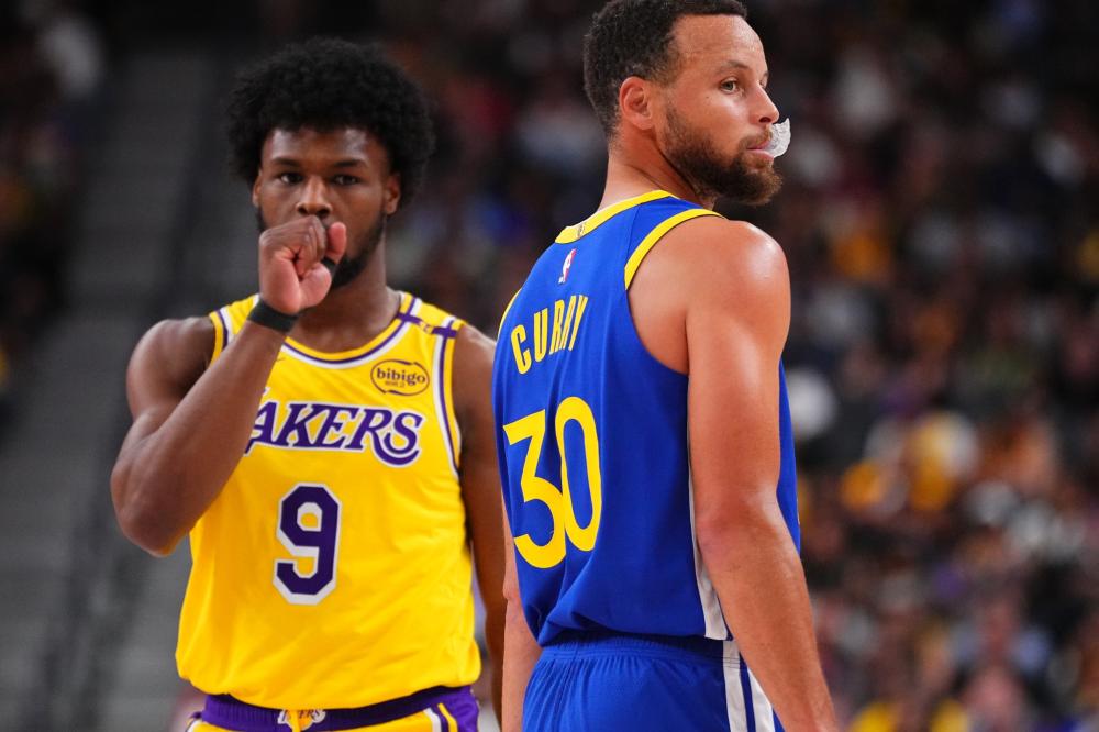 曼联防线的 曼联防线的